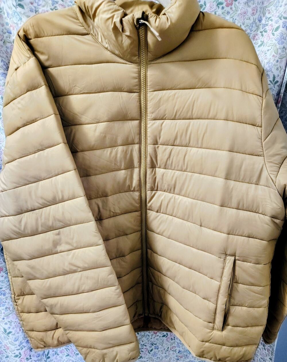 Ozark Trail Beige Puff Jacket, Women's XL